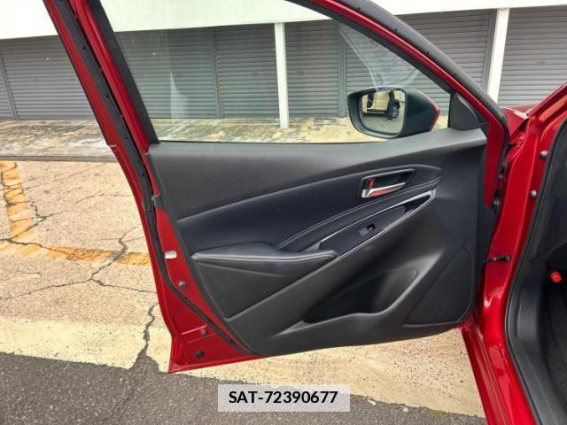 Mazda MAZDA2 2021-03 7818902-5