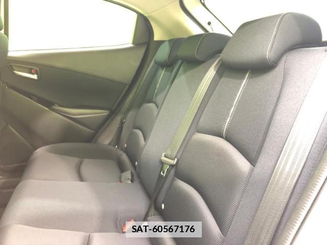 Mazda MAZDA2 2020-06 7821039-6