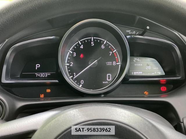 Mazda MAZDA2 2020-03 7821483-13