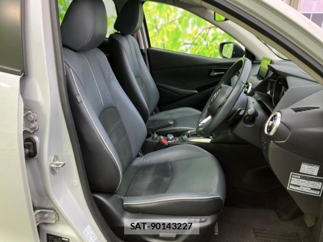 Mazda MAZDA2 2019-09 7821836-4