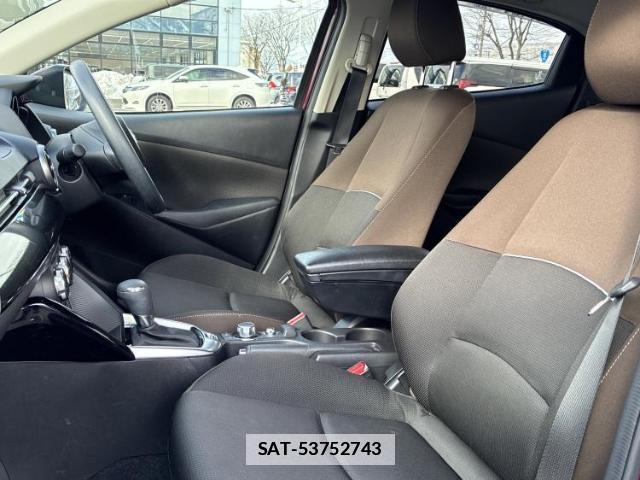 Mazda MAZDA2 2022-03 7821979-5
