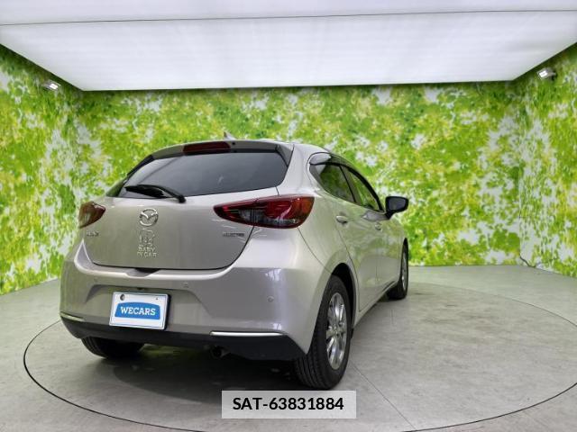 Mazda MAZDA2 2022-02 7822460-2