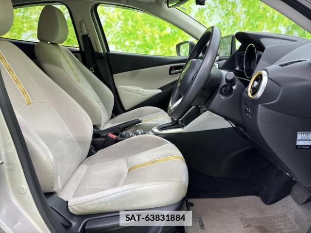 Mazda MAZDA2 2022-02 7822460-3