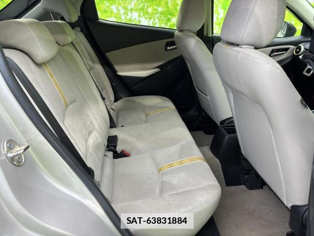 Mazda MAZDA2 2022-02 7822460-4