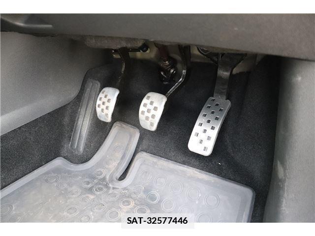 Renault MEGANE ESTATE 2015-02 7817160-10