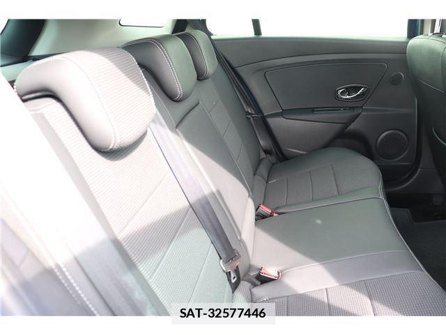 Renault MEGANE ESTATE 2015-02 7817160-13