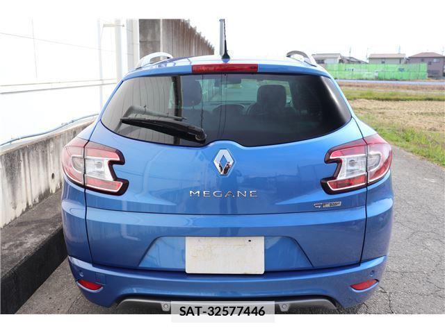 Renault MEGANE ESTATE 2015-02 7817160-14