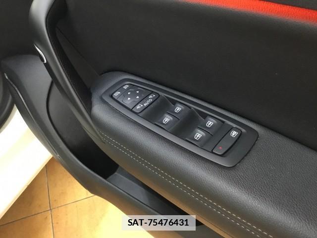 Renault MEGANE 2021-09 7817818-17