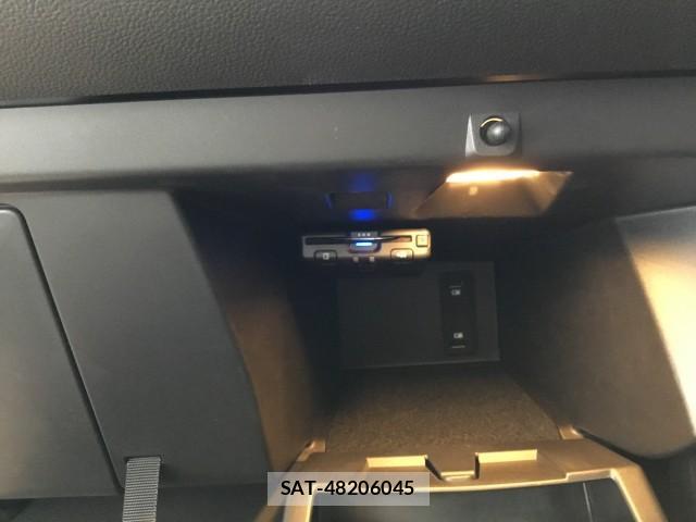 Renault MEGANE 2019-05 7817831-16