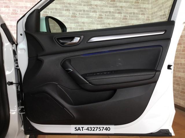 Renault MEGANE 2022-09 7817848-19