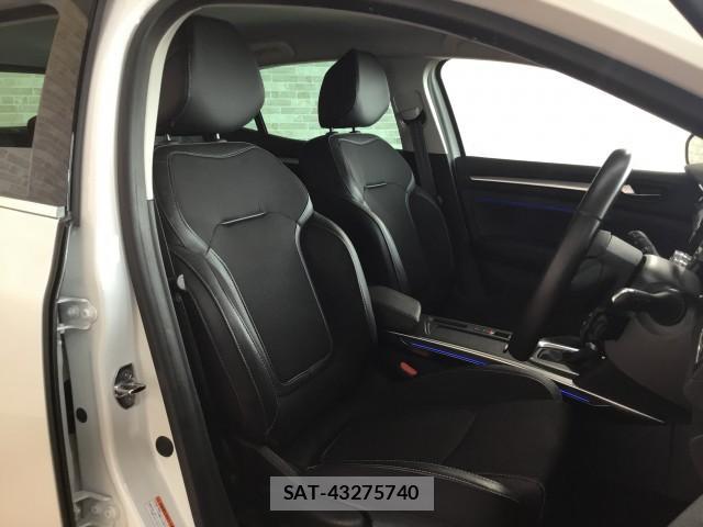 Renault MEGANE 2022-09 7817848-9