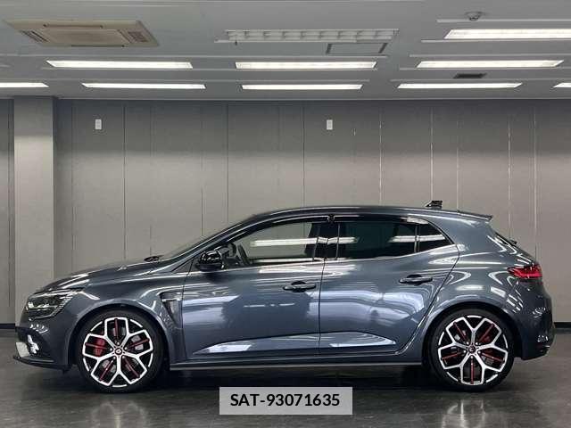 Renault MEGANE 2021-05 7823262-9