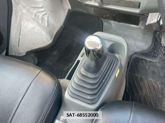 Mitsubishi MINICAB TRUCK 2004-06 7813613-13