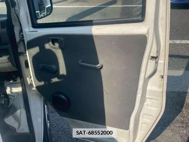 Mitsubishi MINICAB TRUCK 2004-06 7813613-15