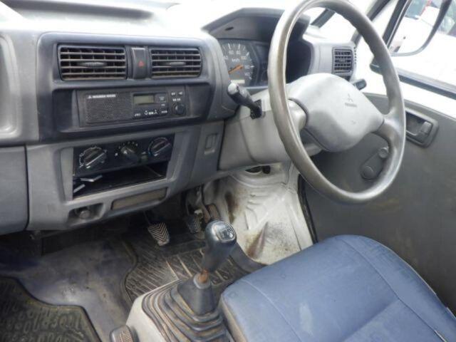 Mitsubishi MINICAB TRUCK 2000 7814047-5