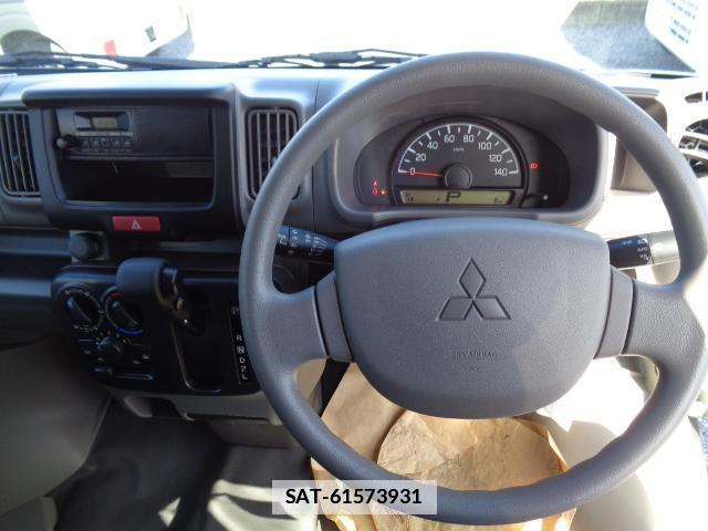Mitsubishi MINICAB VAN 2026-03 7817104-2