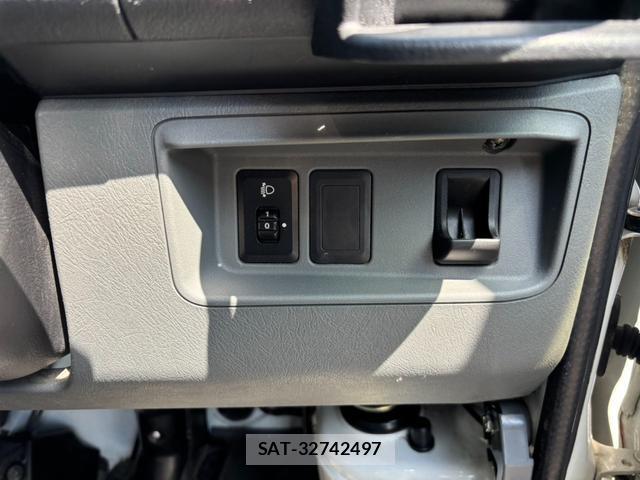 Mitsubishi MINICAB VAN 2012-02 7818067-15