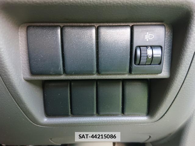 Mitsubishi MINICAB VAN 2018-08 7819902-10