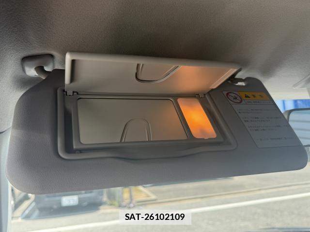 Nissan MOCO 2011-06 7815297-17