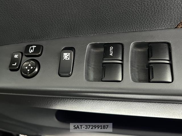 Nissan MOCO 2015-06 7815549-13