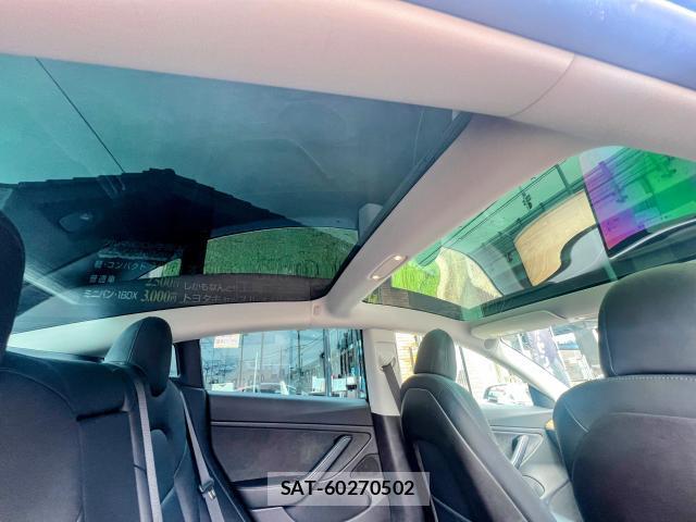 Tesla MODEL 3 2019-12 7820713-15