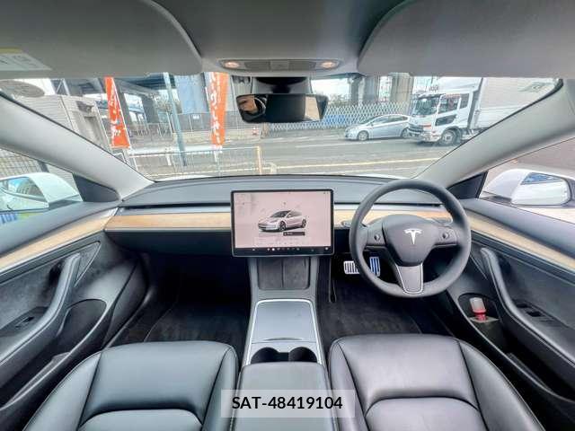 Tesla MODEL 3 2022-06 7820717-1