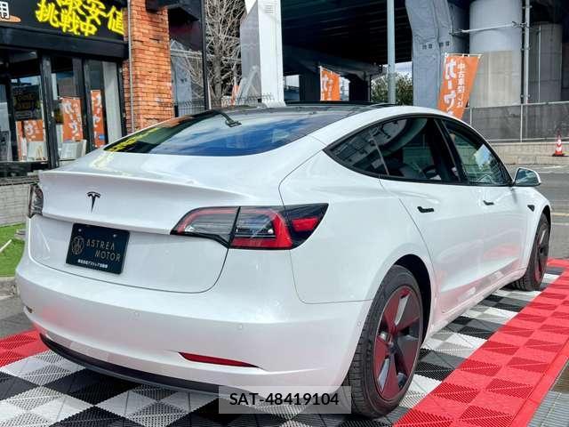 Tesla MODEL 3 2022-06 7820717-5