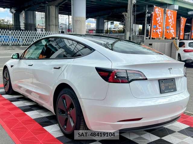 Tesla MODEL 3 2022-06 7820717-6
