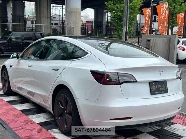 Tesla MODEL 3 2019-12 7820720-3
