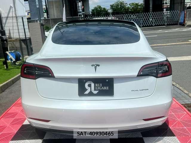 Tesla MODEL 3 2021-05 7820721-8