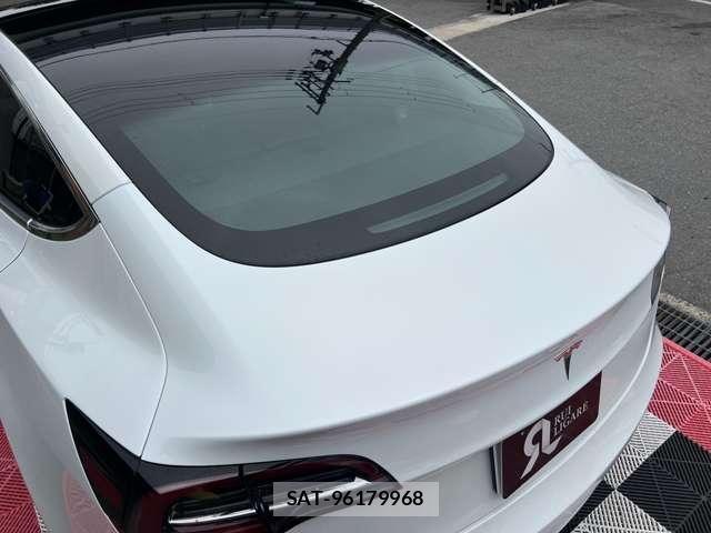 Tesla MODEL 3 2019-12 7820722-15