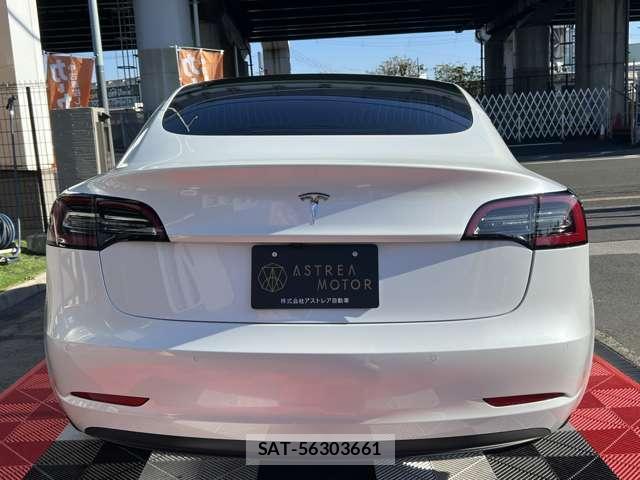 Tesla MODEL 3 2019-12 7820724-12