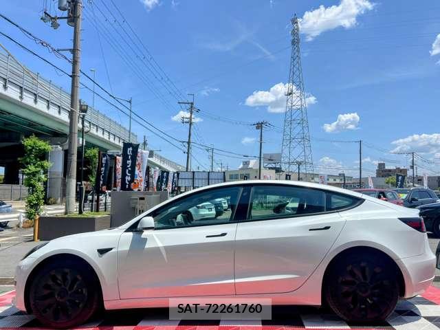 Tesla MODEL 3 2021-12 7820725-12