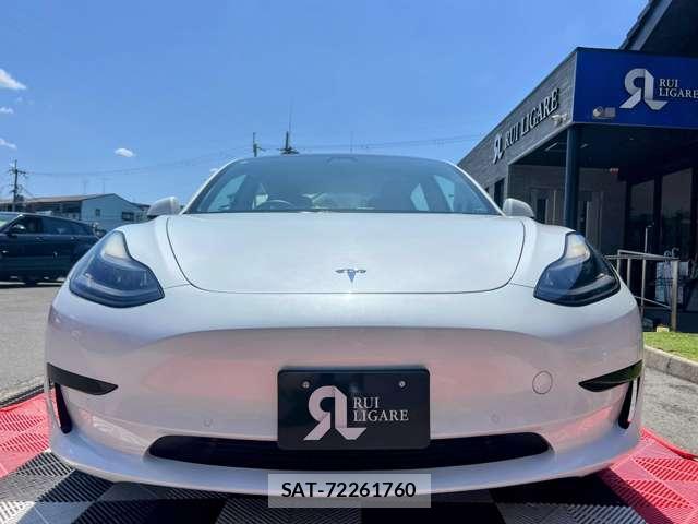Tesla MODEL 3 2021-12 7820725-14