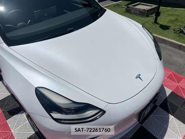 Tesla MODEL 3 2021-12 7820725-15