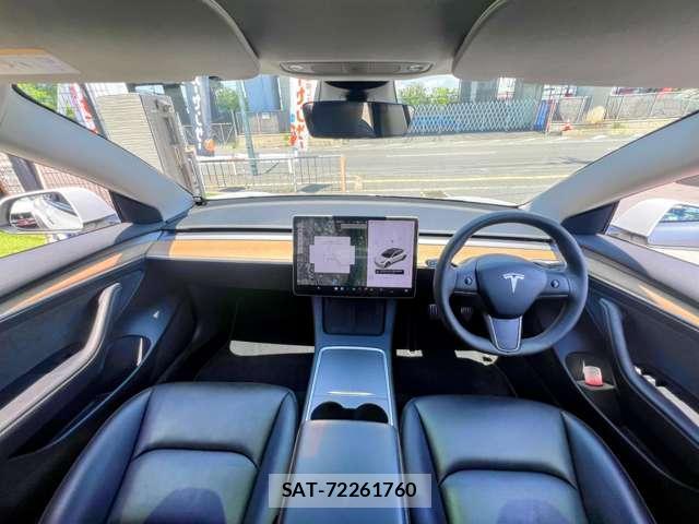 Tesla MODEL 3 2021-12 7820725-18
