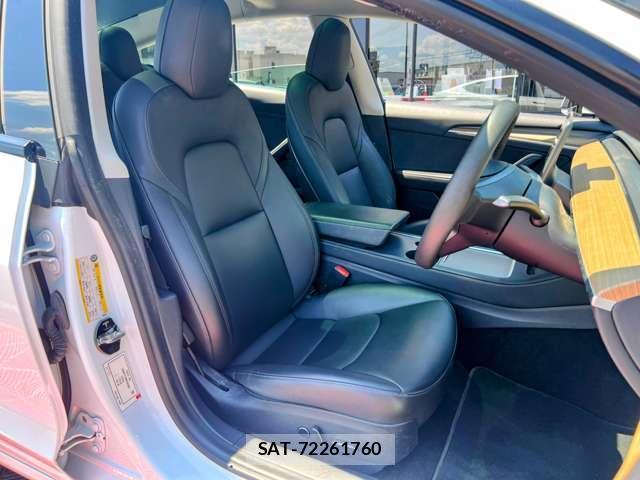 Tesla MODEL 3 2021-12 7820725-19