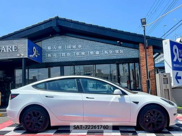Tesla MODEL 3 2021-12 7820725-8