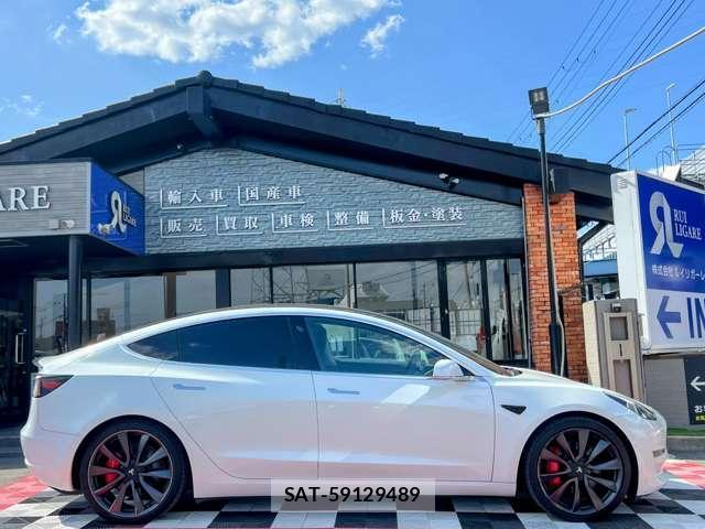 Tesla MODEL 3 2019-12 7820726-8