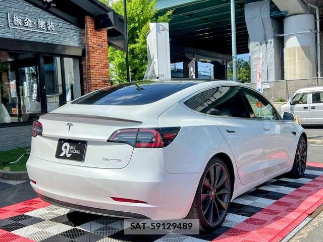 Tesla MODEL 3 2019-12 7820726-9