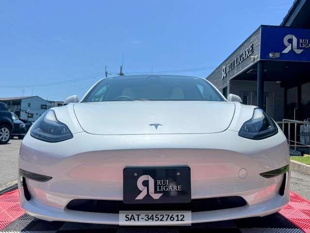 Tesla MODEL 3 2022-03 7820727-14