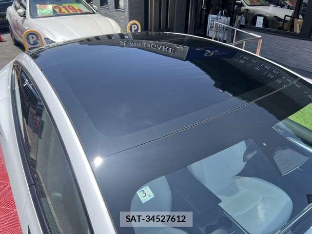 Tesla MODEL 3 2022-03 7820727-16