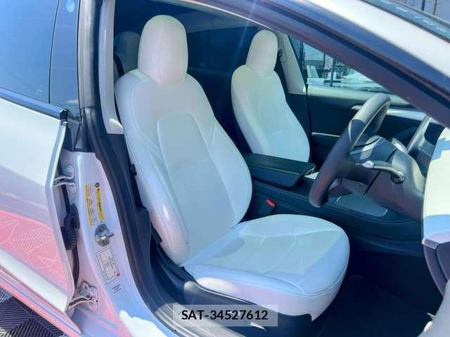Tesla MODEL 3 2022-03 7820727-19