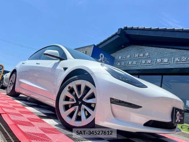 Tesla MODEL 3 2022-03 7820727-7