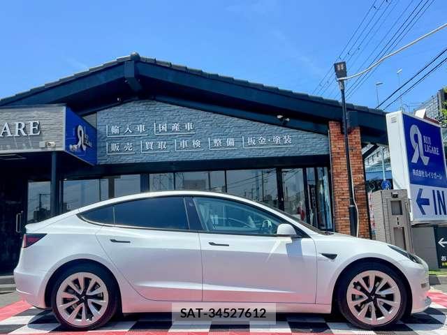 Tesla MODEL 3 2022-03 7820727-8