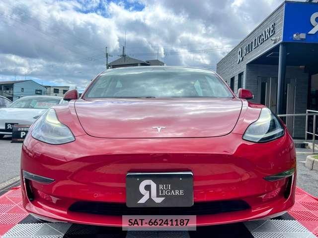Tesla MODEL 3 2021-12 7820728-13