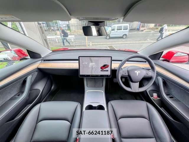 Tesla MODEL 3 2021-12 7820728-17