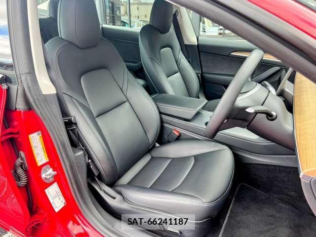 Tesla MODEL 3 2021-12 7820728-18