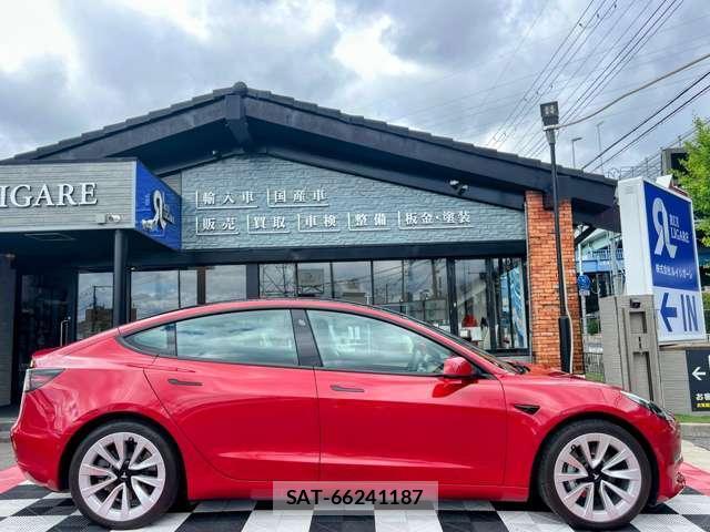 Tesla MODEL 3 2021-12 7820728-7
