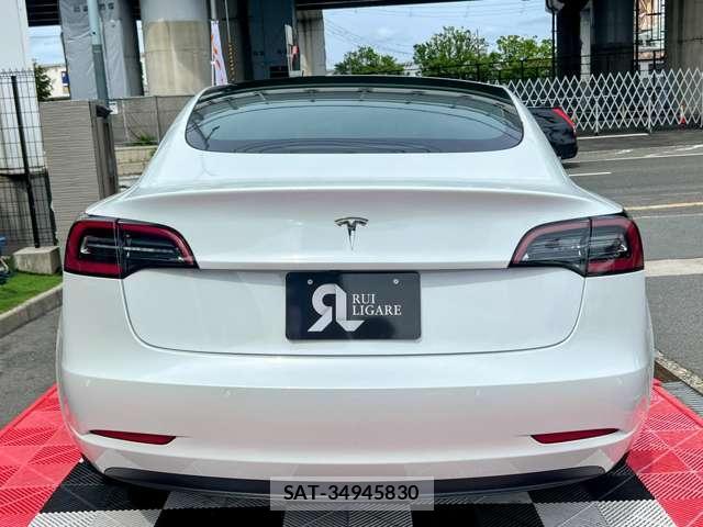 Tesla MODEL 3 2021-07 7820729-10